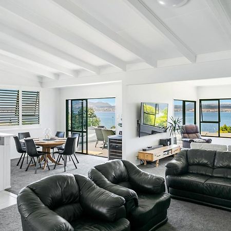 Acacia Bay Bach - Views, Spa & Serenity - Taupo Exterior photo